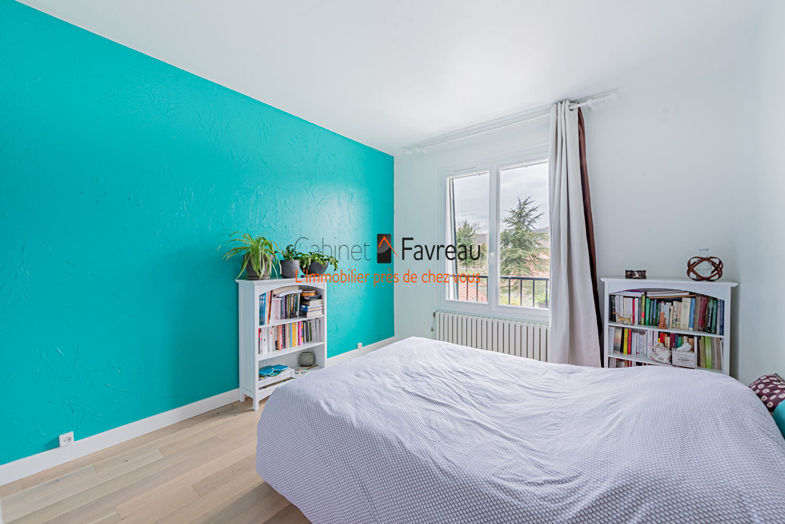 Photo CENTRE-VILLE - Appartement de 4 pièces d'environ 76m² au dernier étage avec cave et box en sus image 2/5