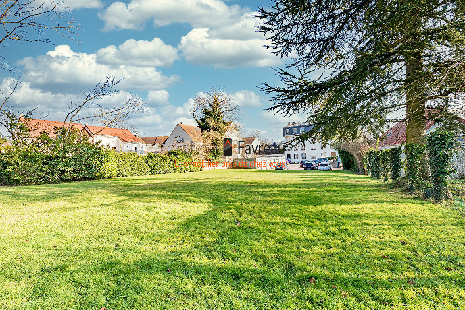Photo CENTRE-VILLE - Appartement de 4 pièces d'environ 76m² au dernier étage avec cave et box en sus image 3/6