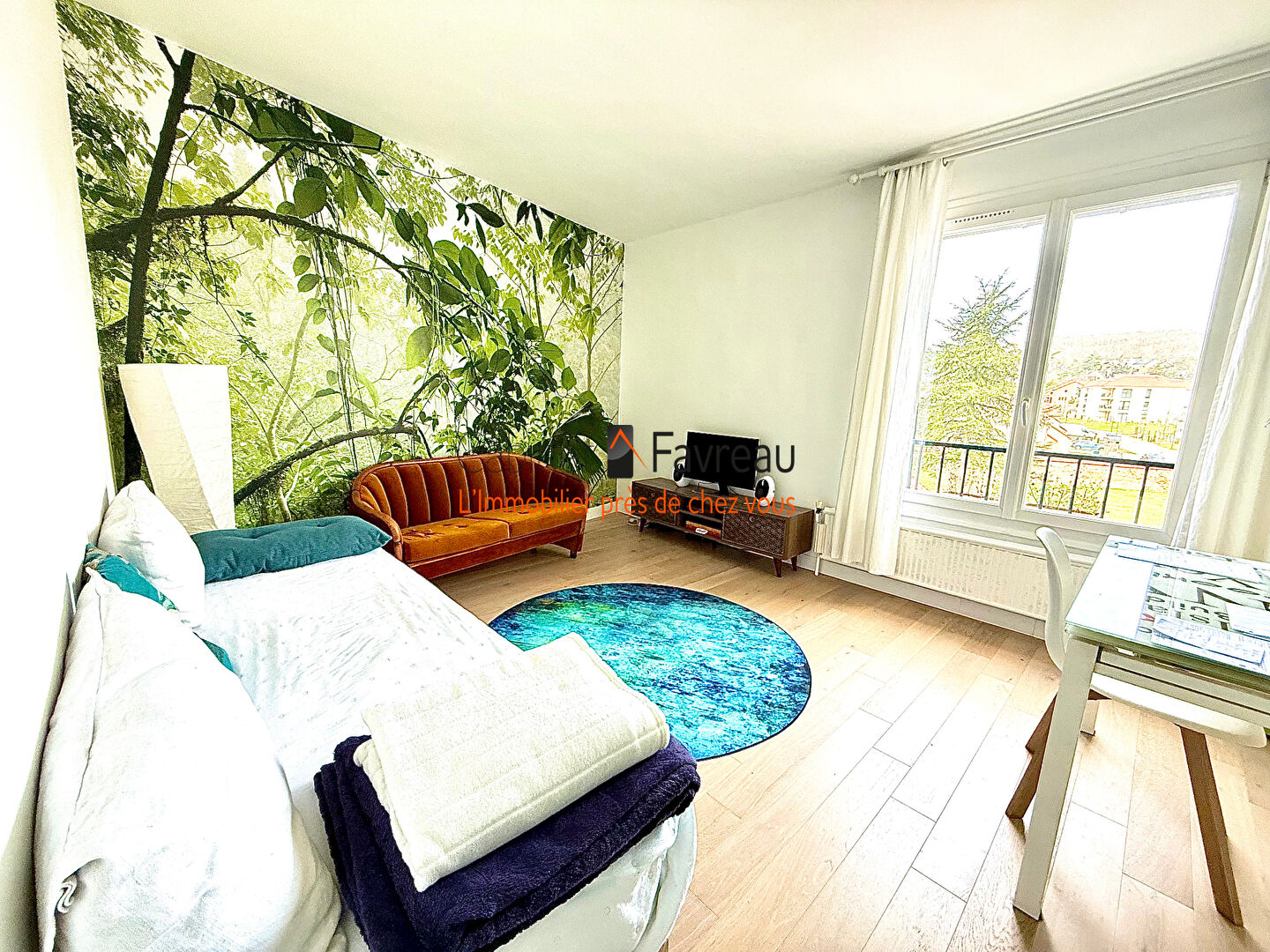 Photo CENTRE-VILLE - Appartement de 4 pièces d'environ 76m² au dernier étage avec cave et box en sus image 4/6