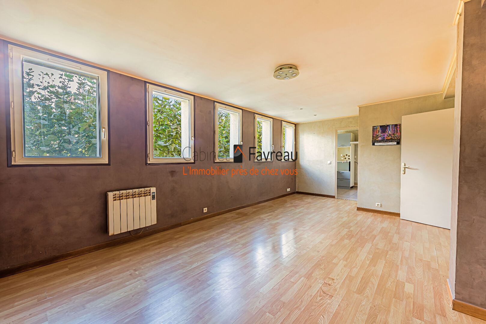 94250 - GENTILLY CENTRE-VILLE - 3 PIECES AVEC 2 PARKINGS ET CAVE