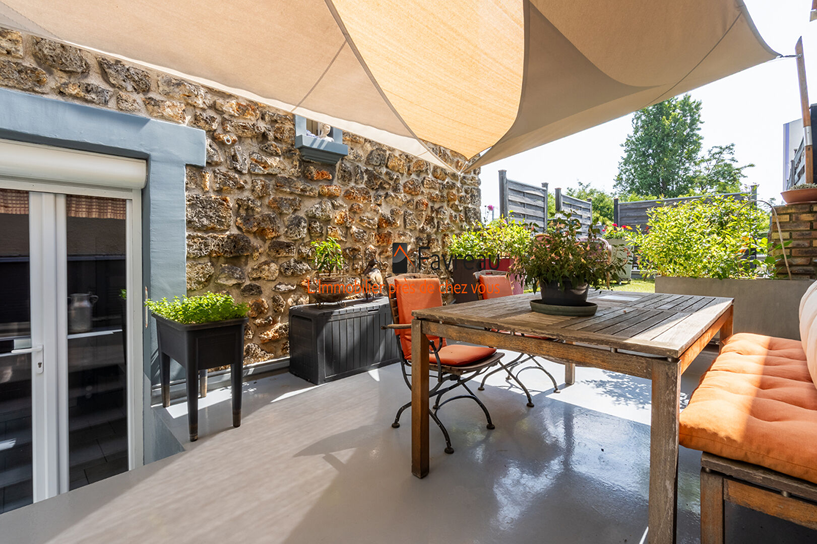 94110 - ARCUEIL - LAPLACE - MAISON EN PIERRE MEULIERE 132 m² AVEC TERRASSE ET DOUBLE GARAGE