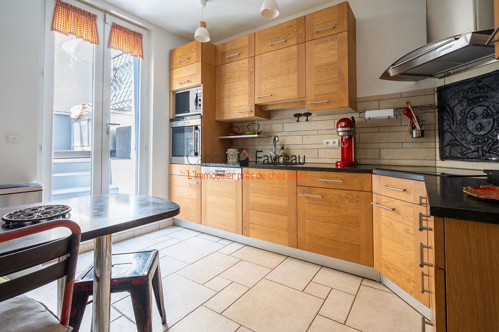 Photo 94110 - ARCUEIL - LAPLACE - MAISON EN PIERRE MEULIERE 132 m² AVEC TERRASSE ET DOUBLE GARAGE image 5/6