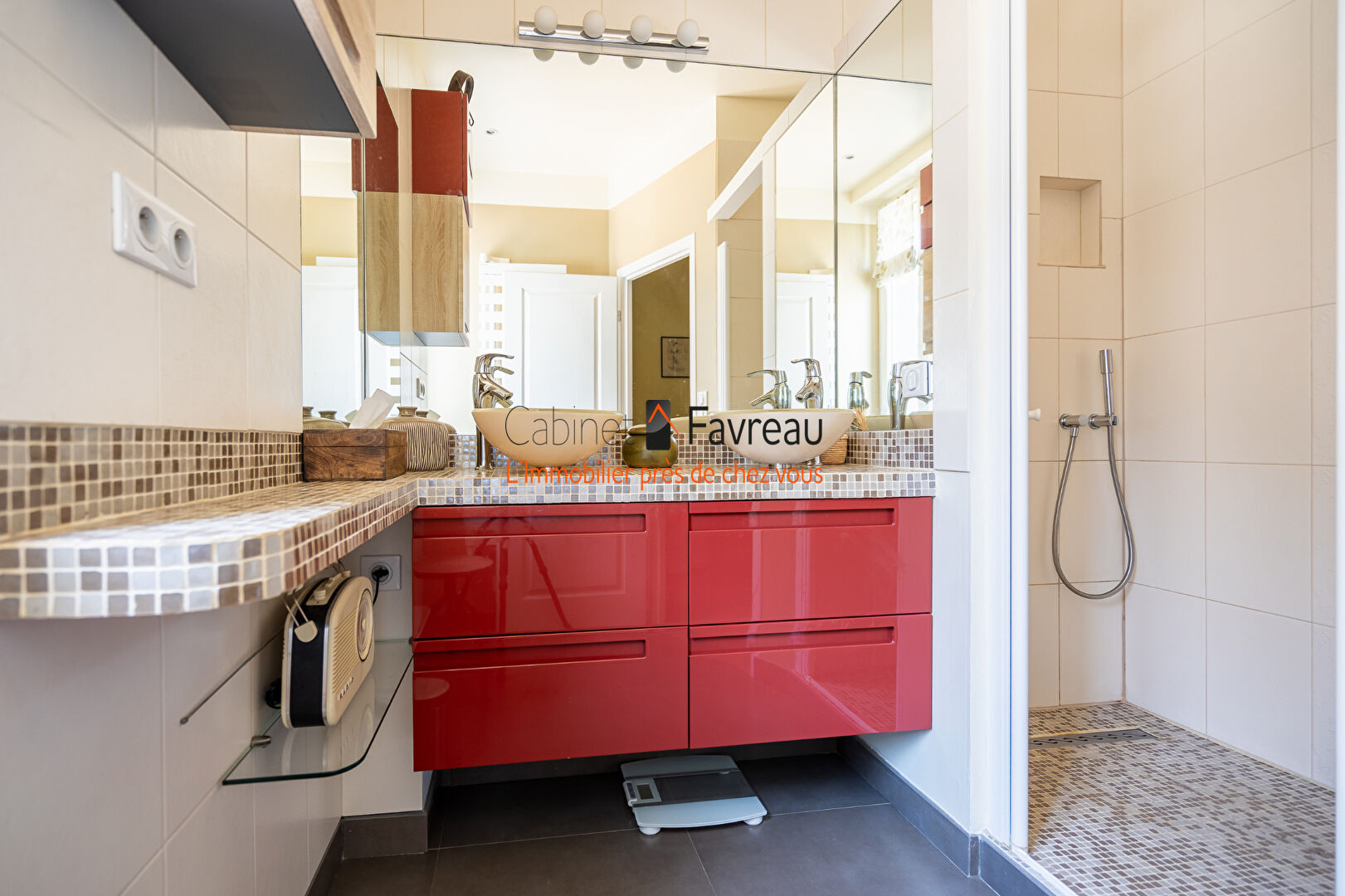 Photo 94110 - ARCUEIL - LAPLACE - MAISON EN PIERRE MEULIERE 132 m² AVEC TERRASSE ET DOUBLE GARAGE image 6/6