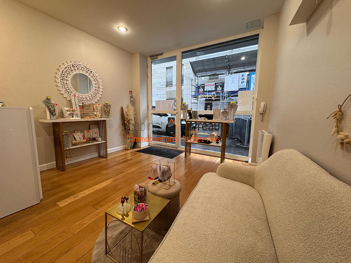 75019 - LOCAL - 38m2 - SUR RUE - METRO RIQUET - METRO STALINGRAD