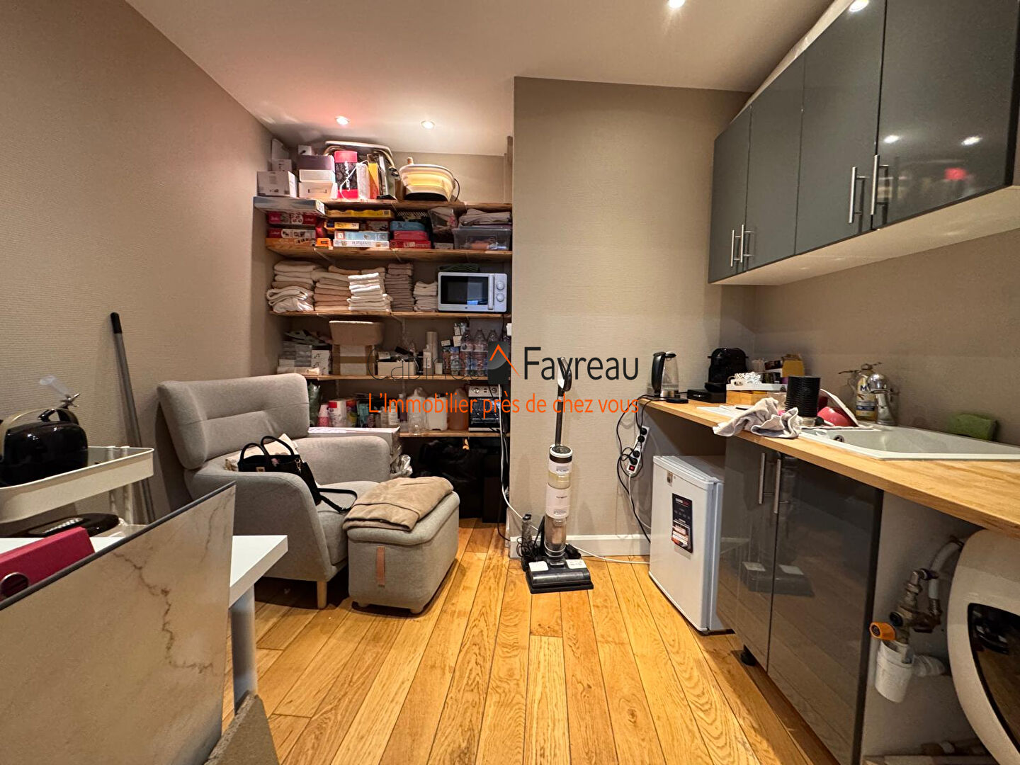 Photo 75019 - LOCAL - 38m2 - SUR RUE - METRO RIQUET - METRO STALINGRAD image 4/6