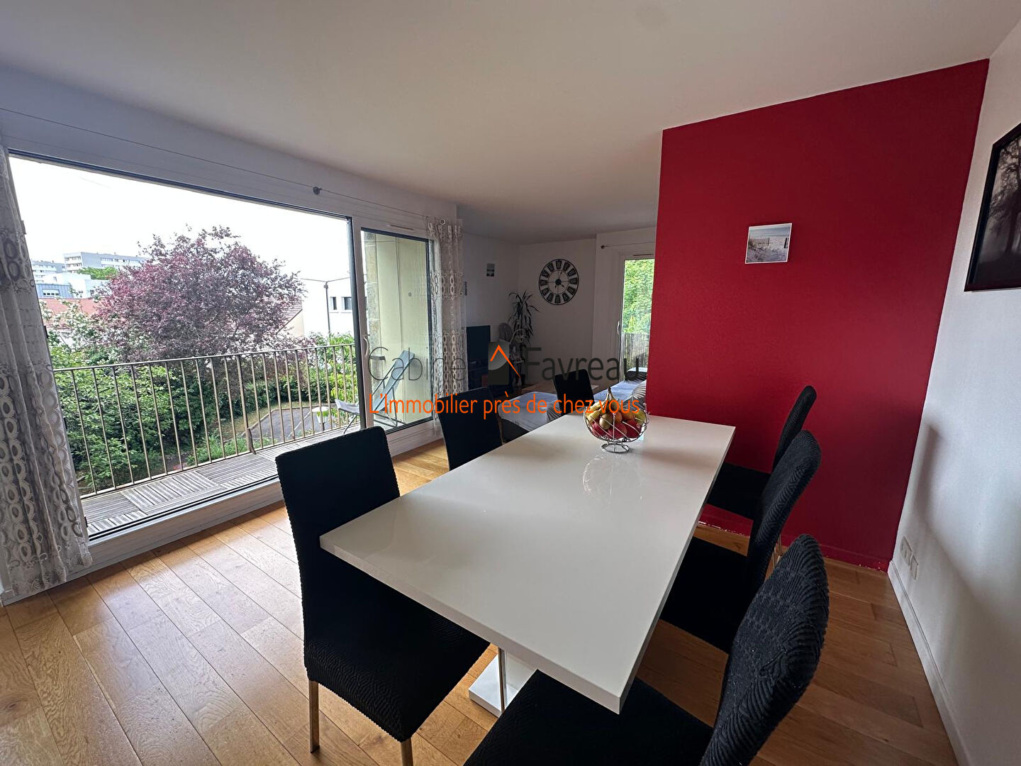 94240 - L HAY LES ROSES - APPARTEMENT - 4 PIECES - 74m2 - BALCON - PARKING - CALME