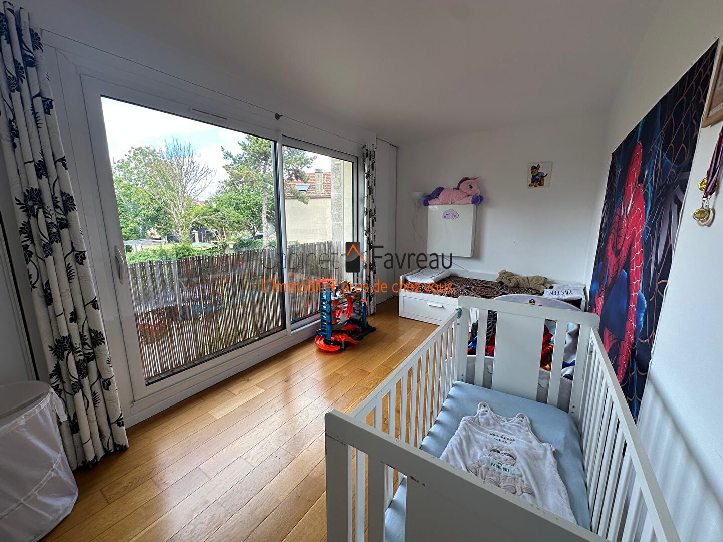 Photo 94240 - L HAY LES ROSES - APPARTEMENT - 4 PIECES - 74m2 - BALCON - PARKING - CALME image 6/6