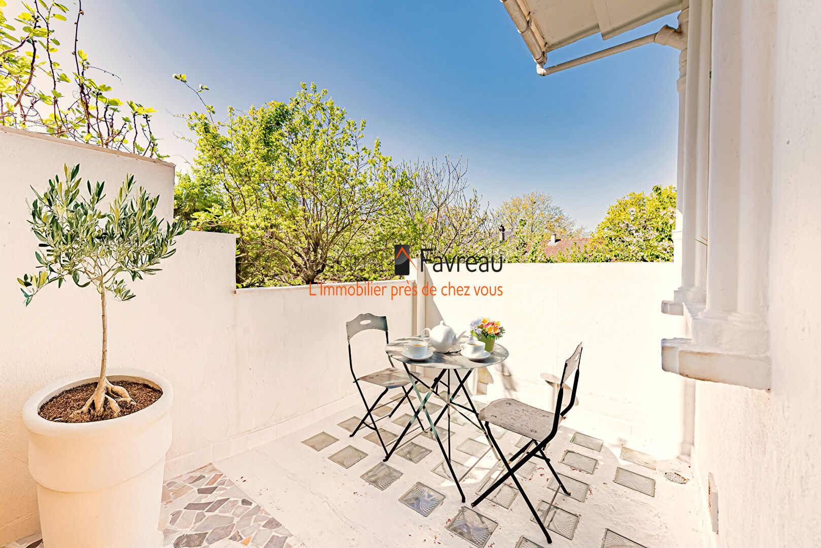 Photo 94240 - L HAY LES ROSES -  METRO GUSTAVE ROUSSY - QUARTIER PAVILLONNAIRE BELVEDERE - MAISON CHARME - 5 PIECES - JARDIN - TERRASSES image 5/6