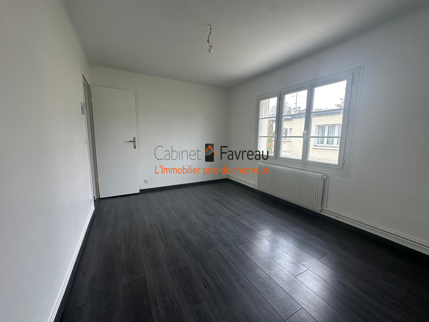Photo CHEVILLY-LARUE - CENTRE  VILLE - PROCHE METRO 14 - 66m² - APPARTEMENT 4 PIECES image 2/6