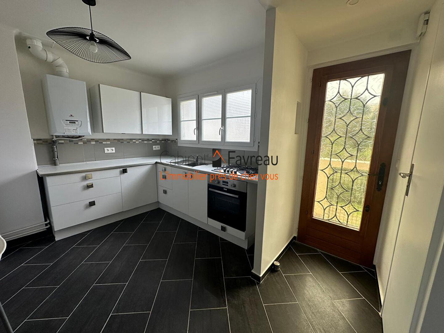 Photo CHEVILLY-LARUE - CENTRE  VILLE - PROCHE METRO 14 - 66m² - APPARTEMENT 4 PIECES image 3/6