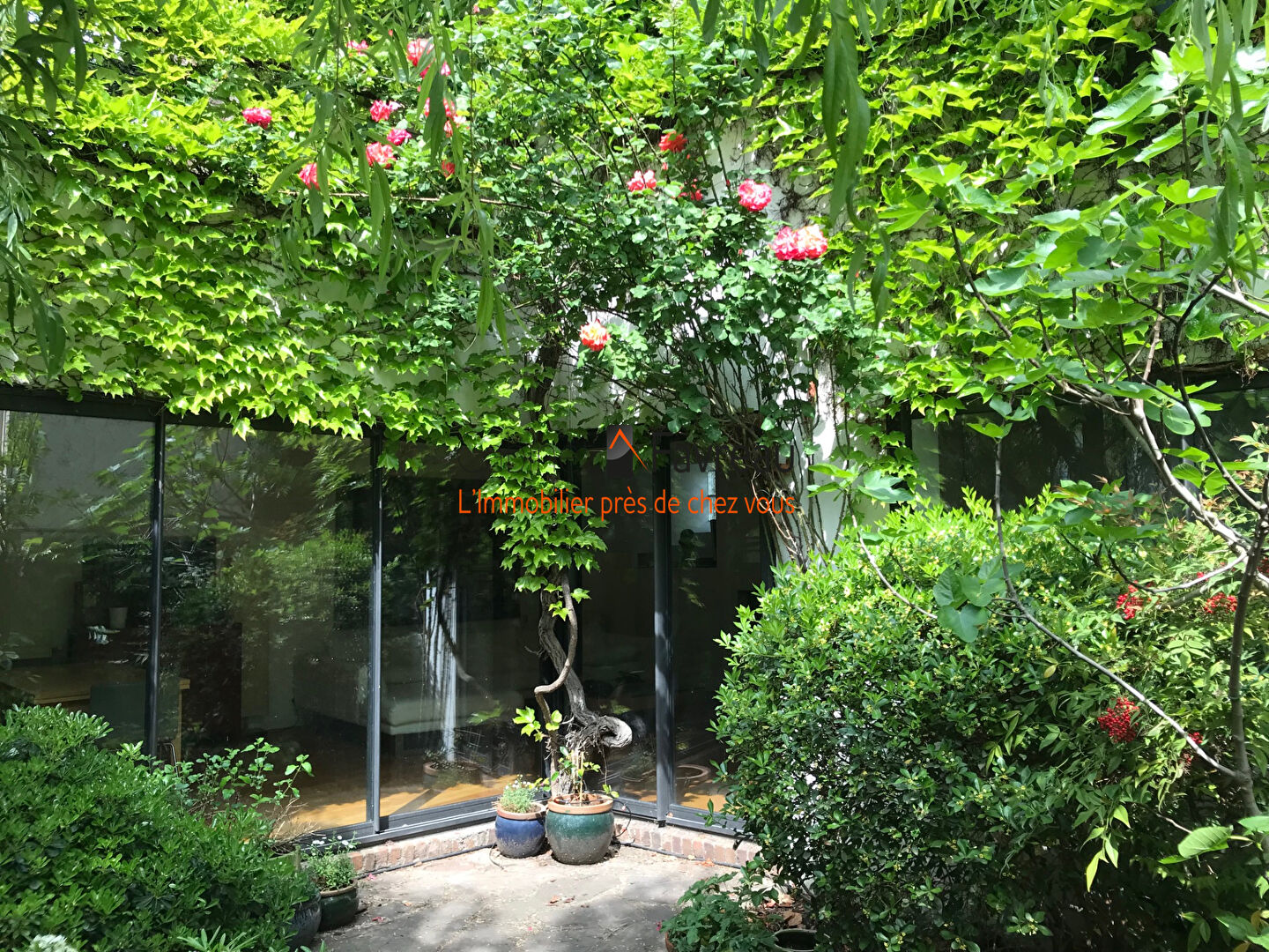 Photo Malakoff - Maison familiale avec terrasse et jardin - 7 pièces 235.34 m2 image 1/6