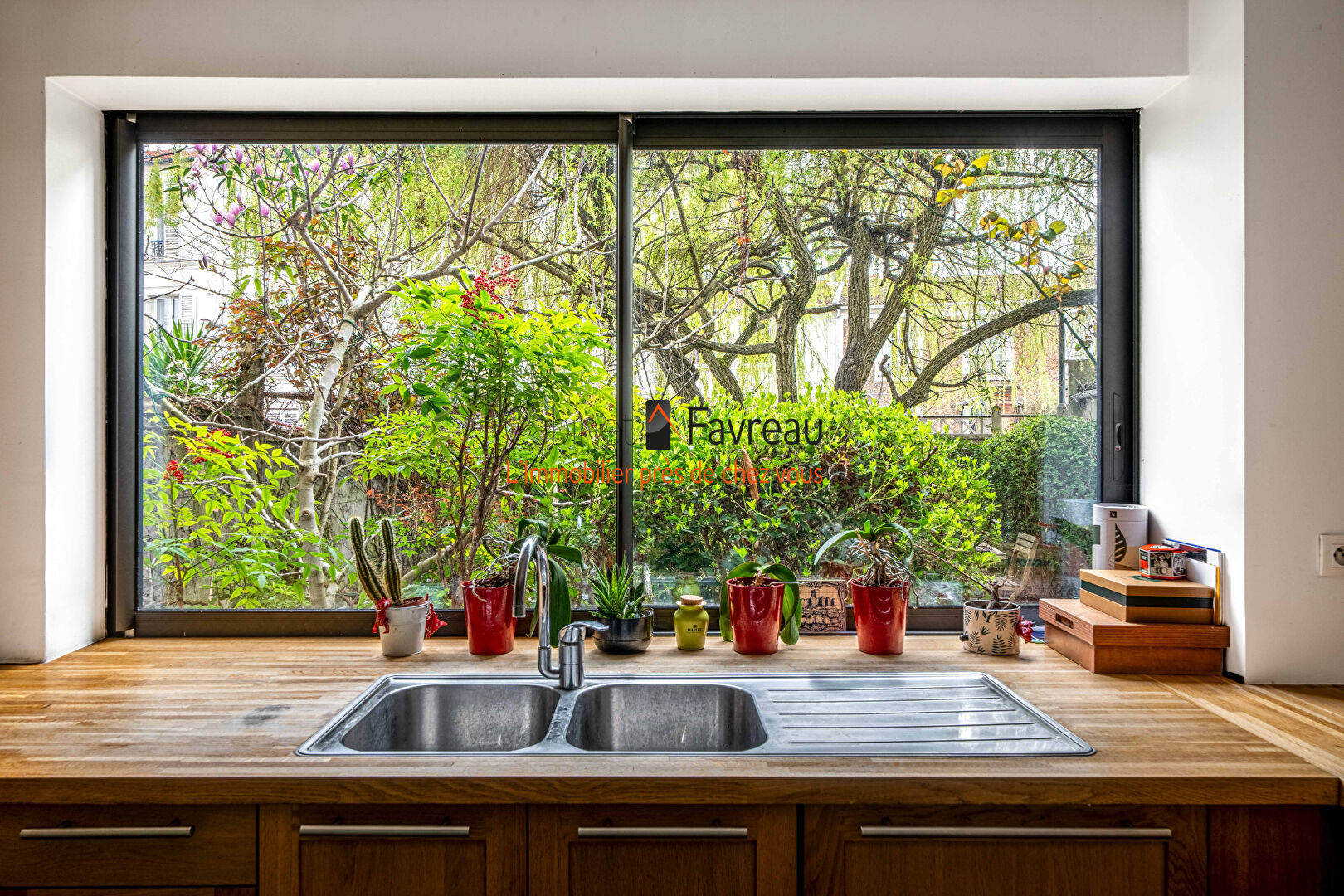 Photo Malakoff - Maison familiale avec terrasse et jardin - 7 pièces 235.34 m2 image 4/6