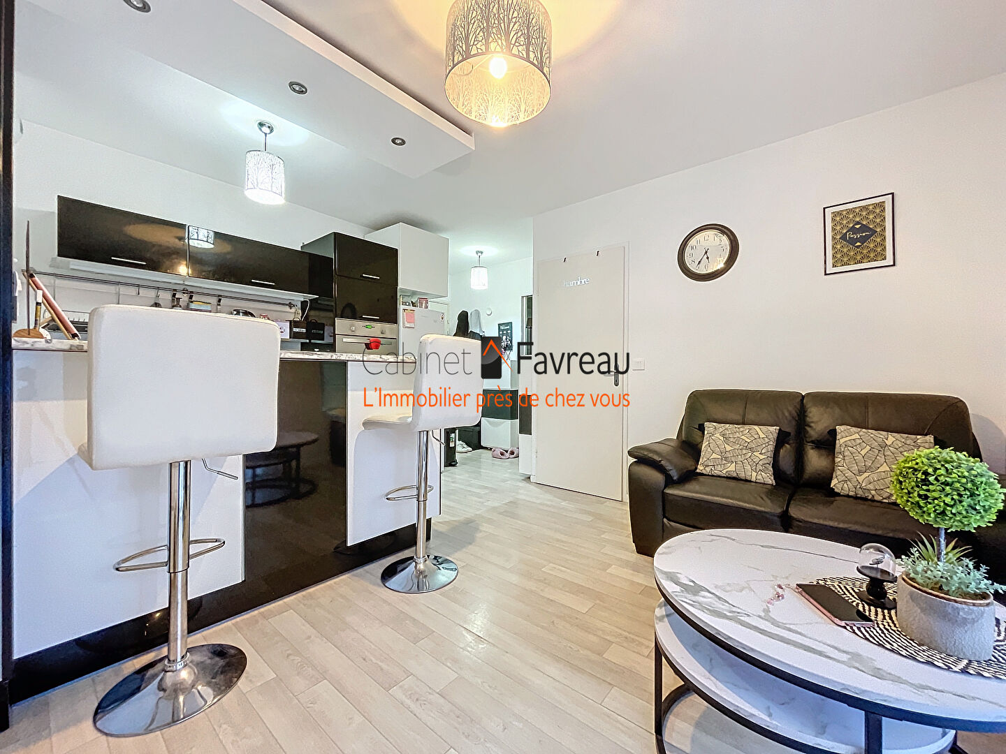 Photo Appartement de 2 pièces à Choisy Le Roi , exposé plein SUD avec balcon et place de parking en sous-sol image 1/6