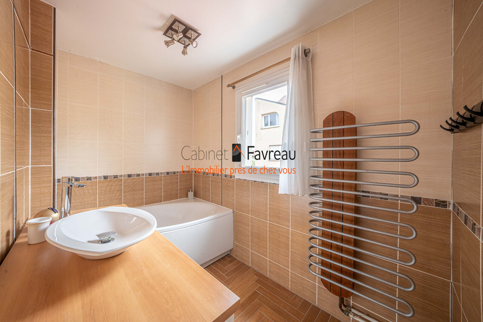 Photo VITRY SUR SEINE - MAISON 7 PIÈCES  102 M² AVEC GARAGE. image 4/6