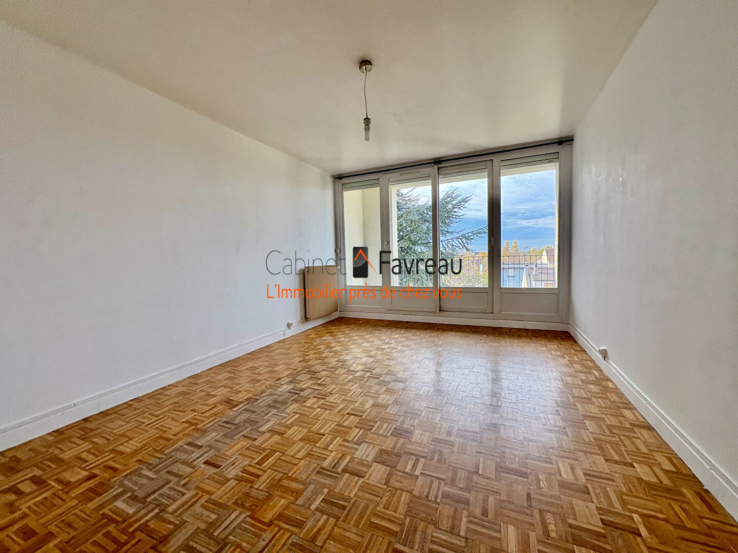 Appartement 3 pièces - Parc des Lilas - Place de parking + Cave + Loggia