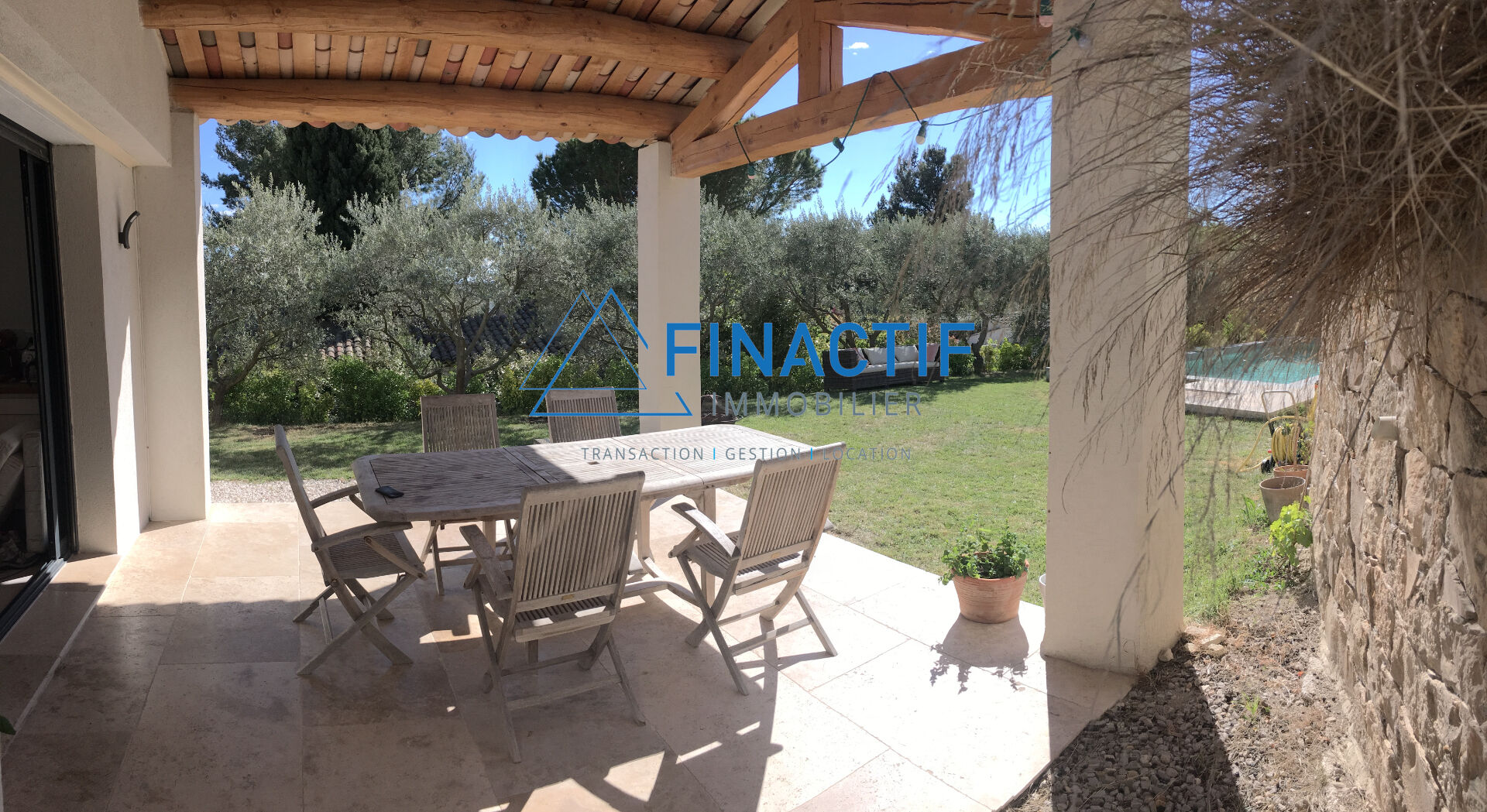 Photo Très belle villa récente T7 Eguilles image 3/6