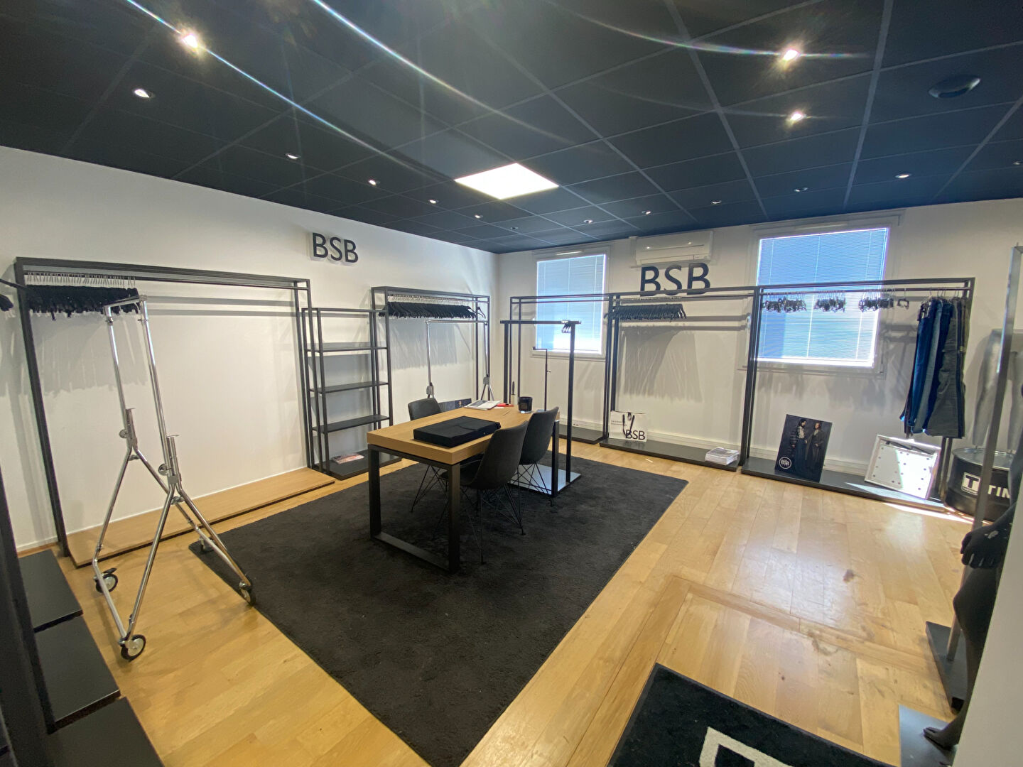 Photo Bureaux 135 m2 pôle d'activités Eguilles image 2/6