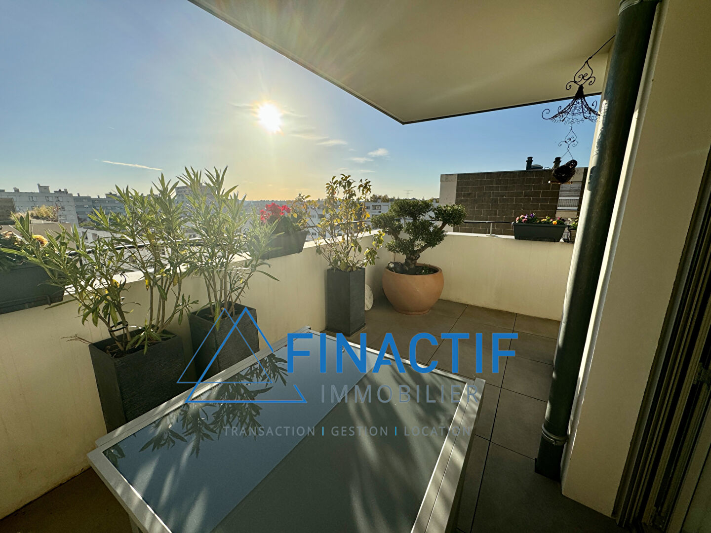 Photo Aix Centre - Appartement récent type 4/5 - Terrasse - 2 Parkings image 3/6