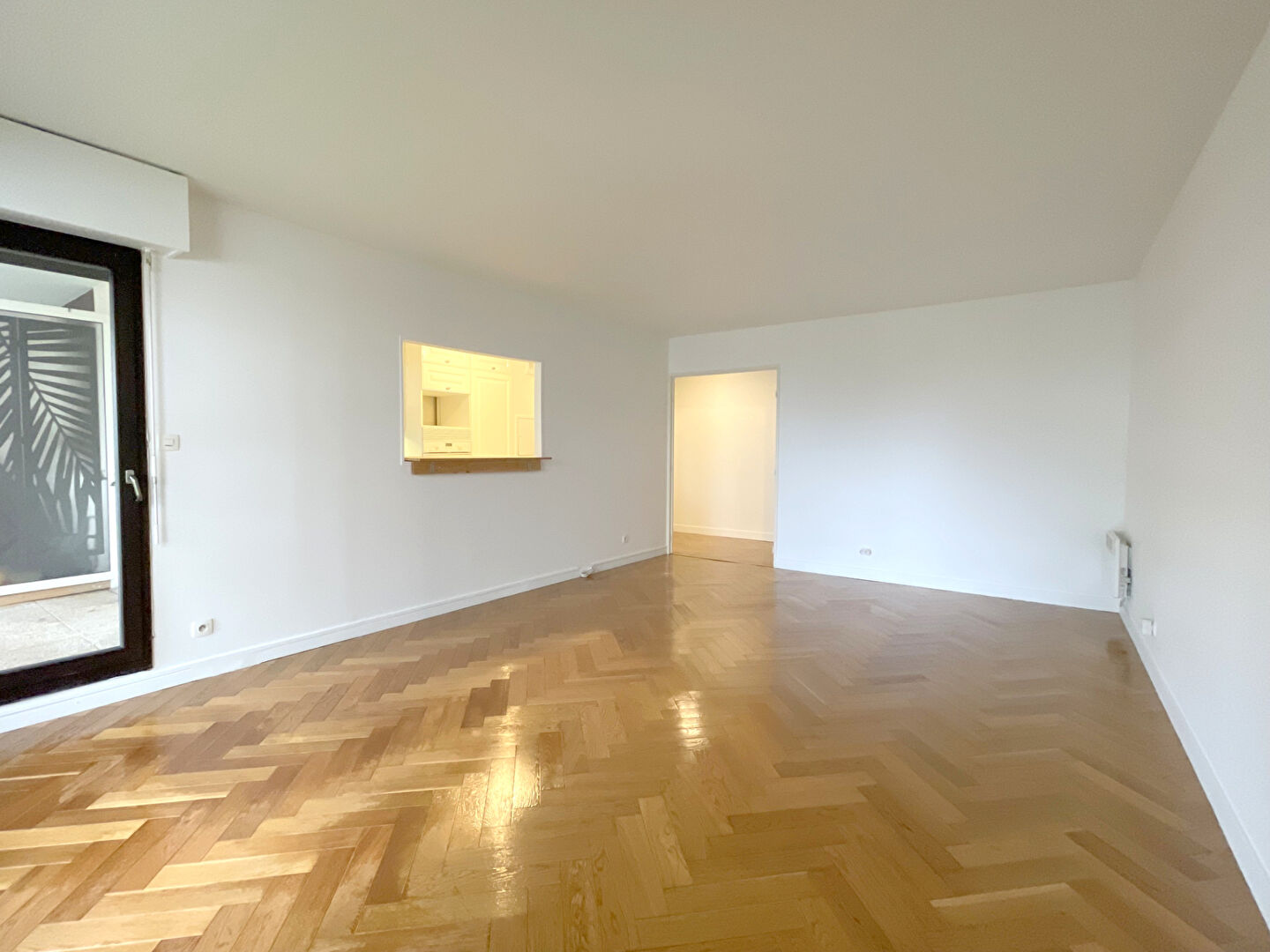 Photo 4 pièces 85 m2 avec balcon, cave et parking image 3/6