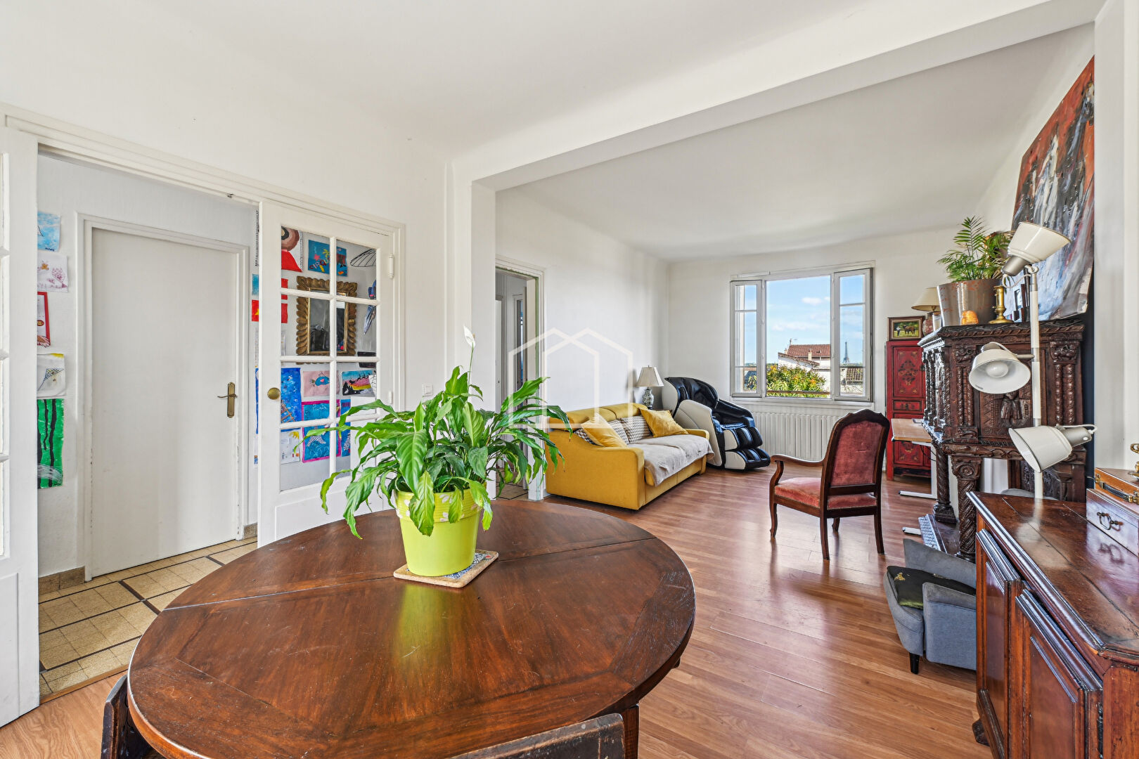 Photo MAISON 170 M2 AVEC JARDIN ET VUE PARIS image 6/6