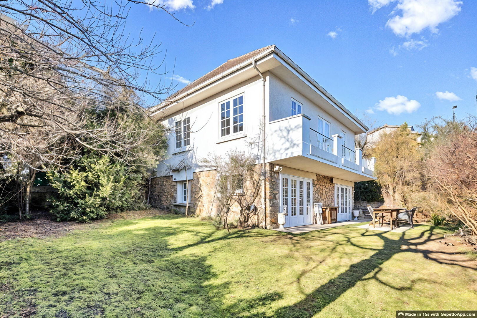 Maison  7 pièces - 200m² AVEC JARDIN ET VUE PARIS