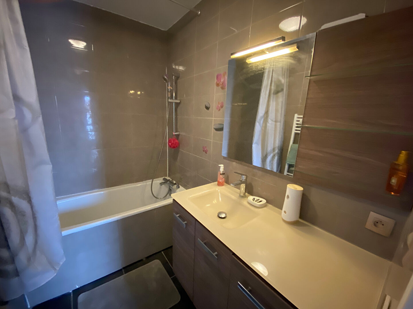 Photo Appartement de type 4 avec Balcon proche des commoodités au calme image 3/5