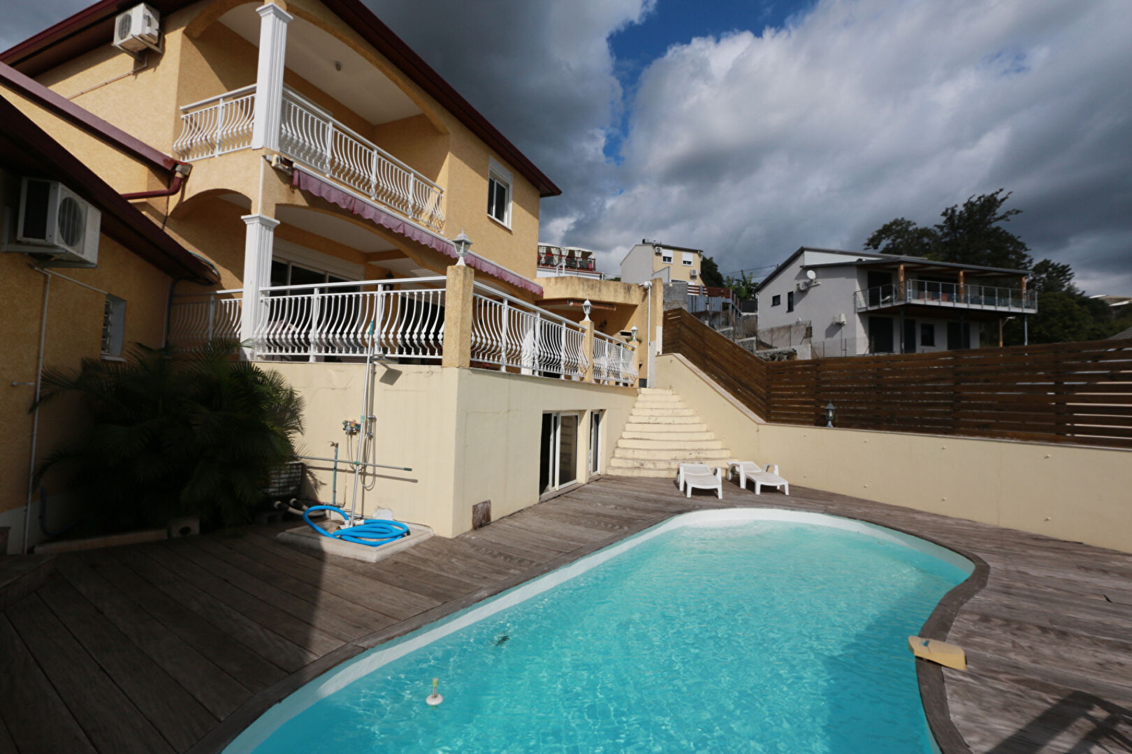 Photo Villa d'Exception en Mandat Exclusif  ! F6 avec Vue Panoramique et Piscine au Se image 2/6