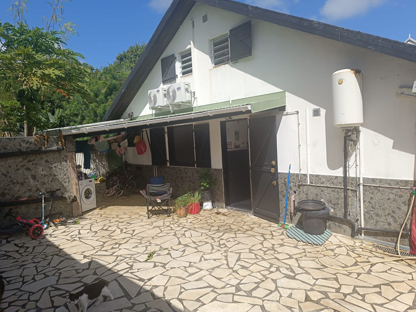 Photo MAISONS MITOYENNES A ST JOSEPH image 2/6