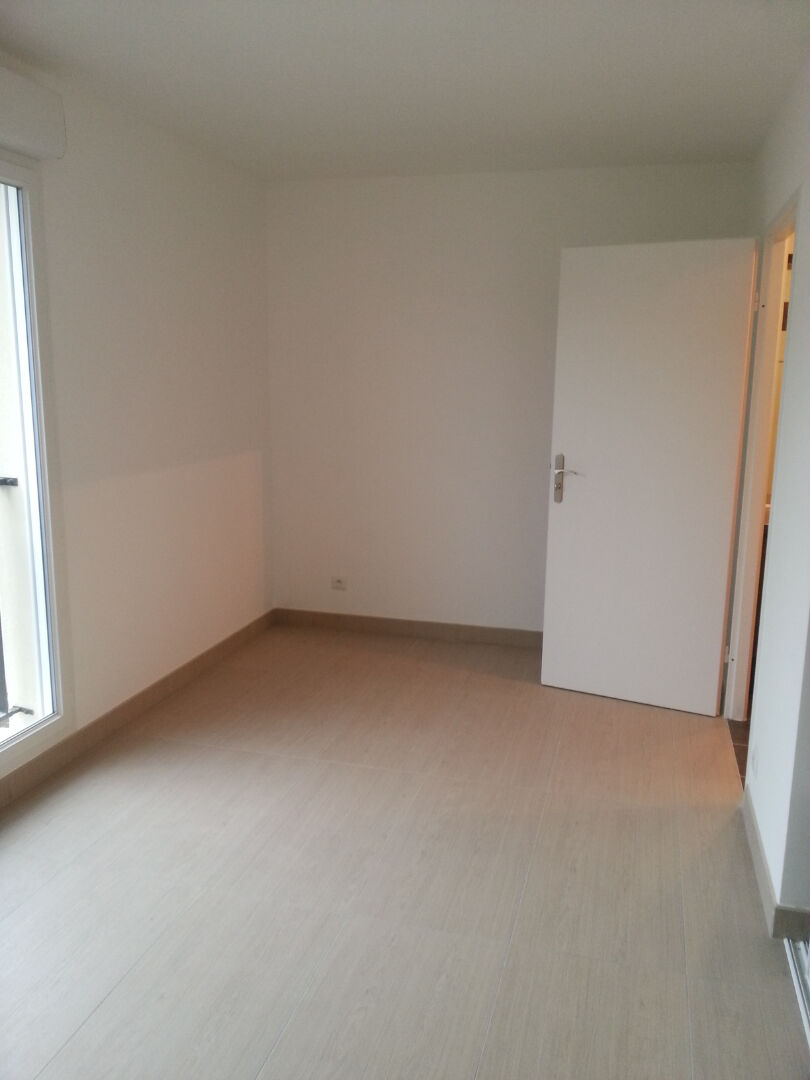 Photo LONGJUMEAU - STUDIO VENDU LOUÉ - IDÉAL INVESTISSEUR image 4/6