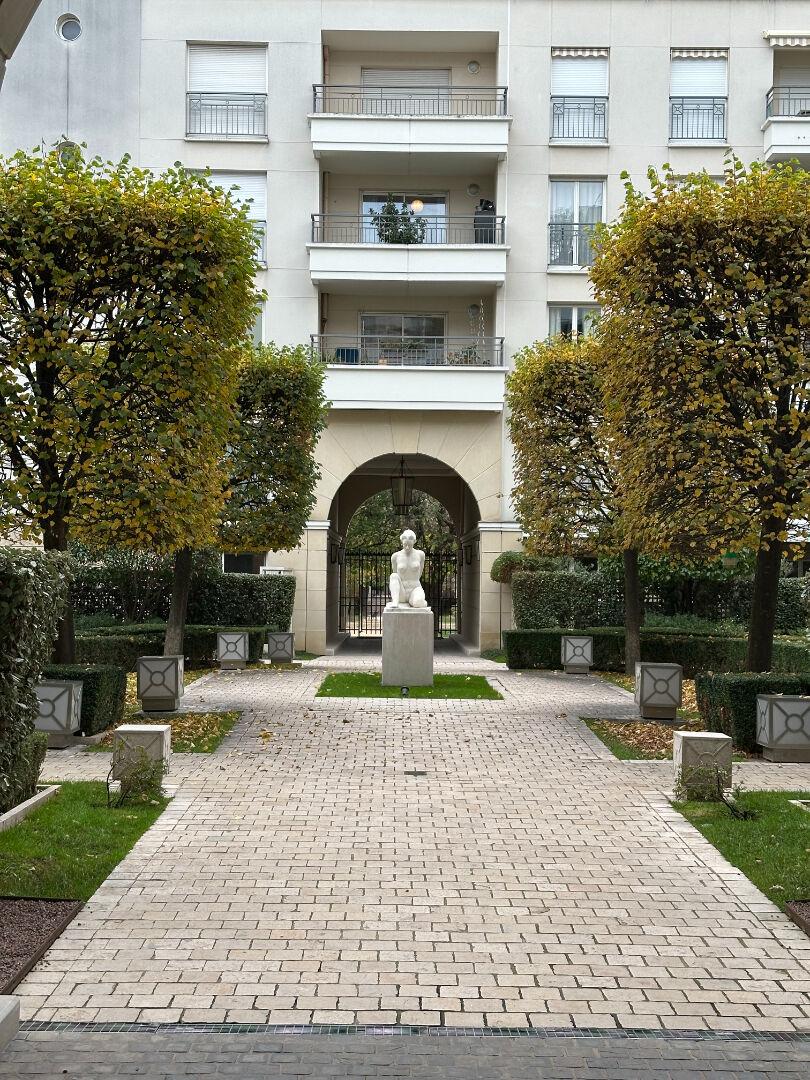 Appartement Issy Les Moulineaux 2 pièces avec jardin privatif