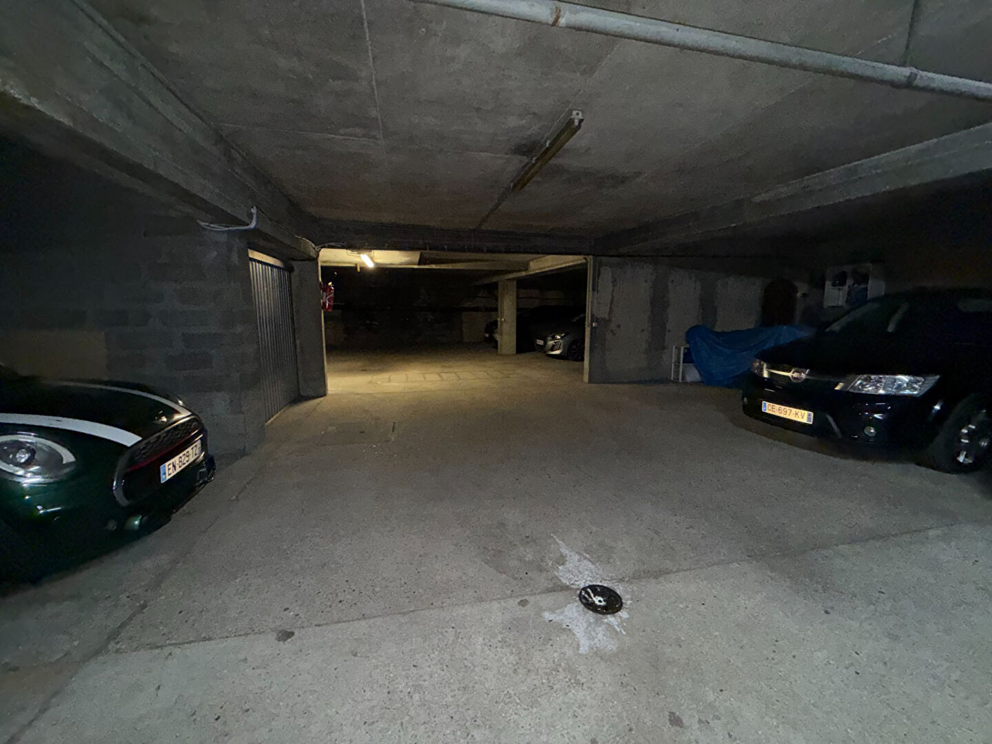 Photo Parking Neuilly Sur Seine image 3/3
