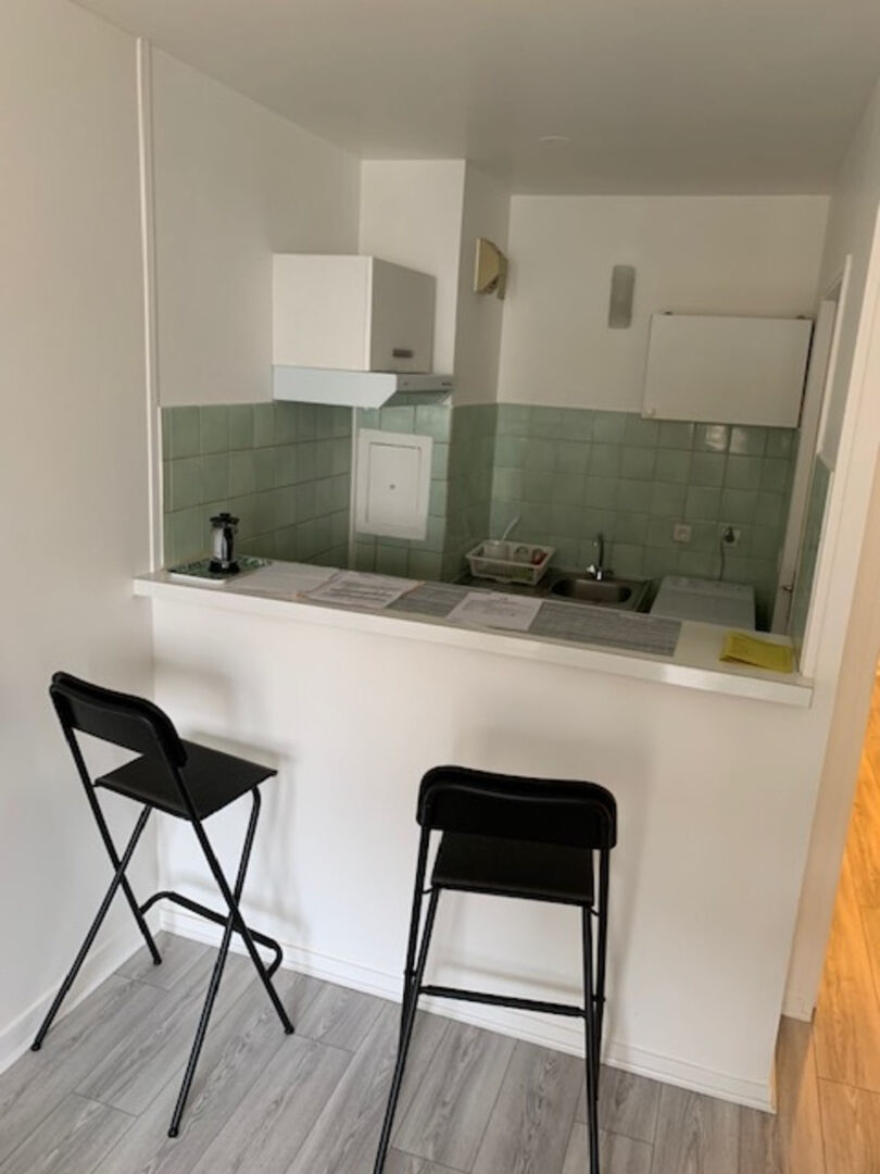 Photo Appartement Courbevoie 1 pièce(s) 23 m² image 2/4