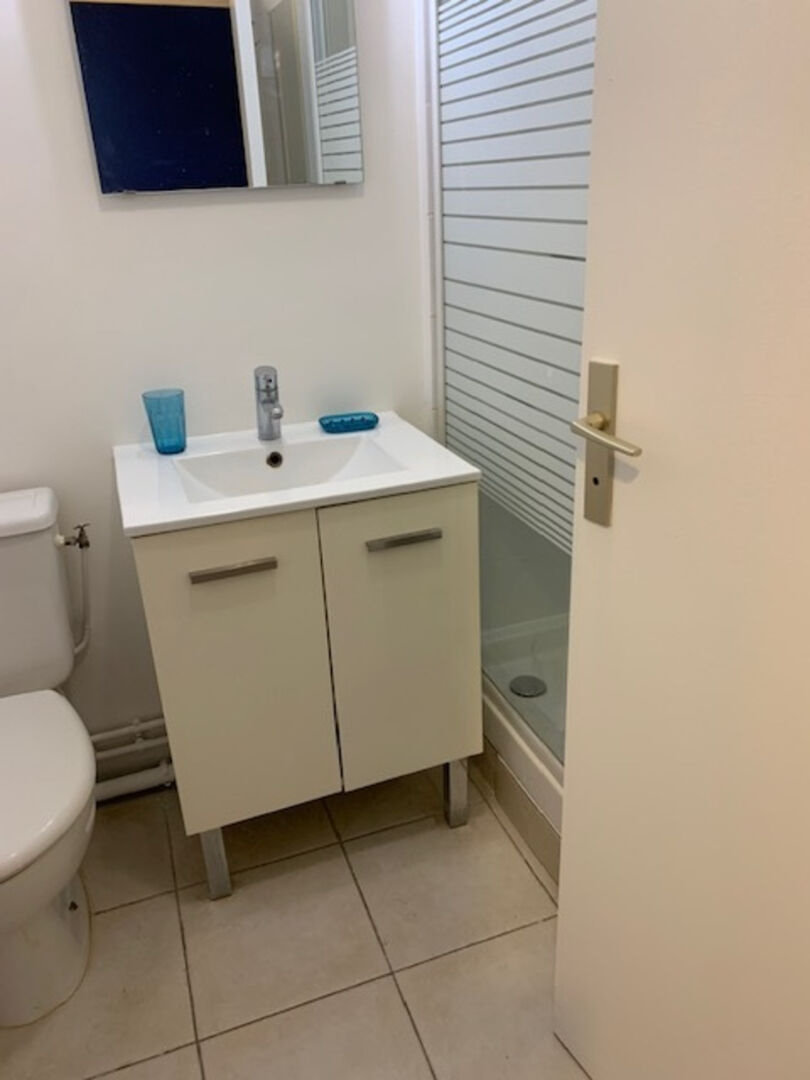 Photo Appartement Courbevoie 1 pièce(s) 23 m² image 3/4