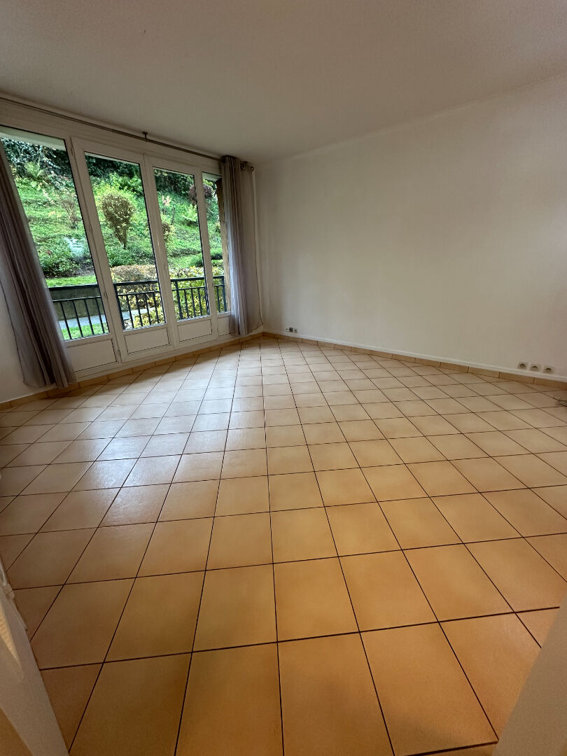 Photo Chaville - Beau 2 pièces de 44 m² avec parking et cave image 3/6