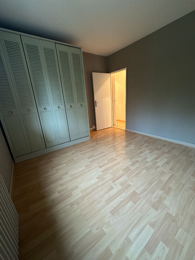 Photo Chaville - Beau 2 pièces de 44 m² avec parking et cave image 5/6