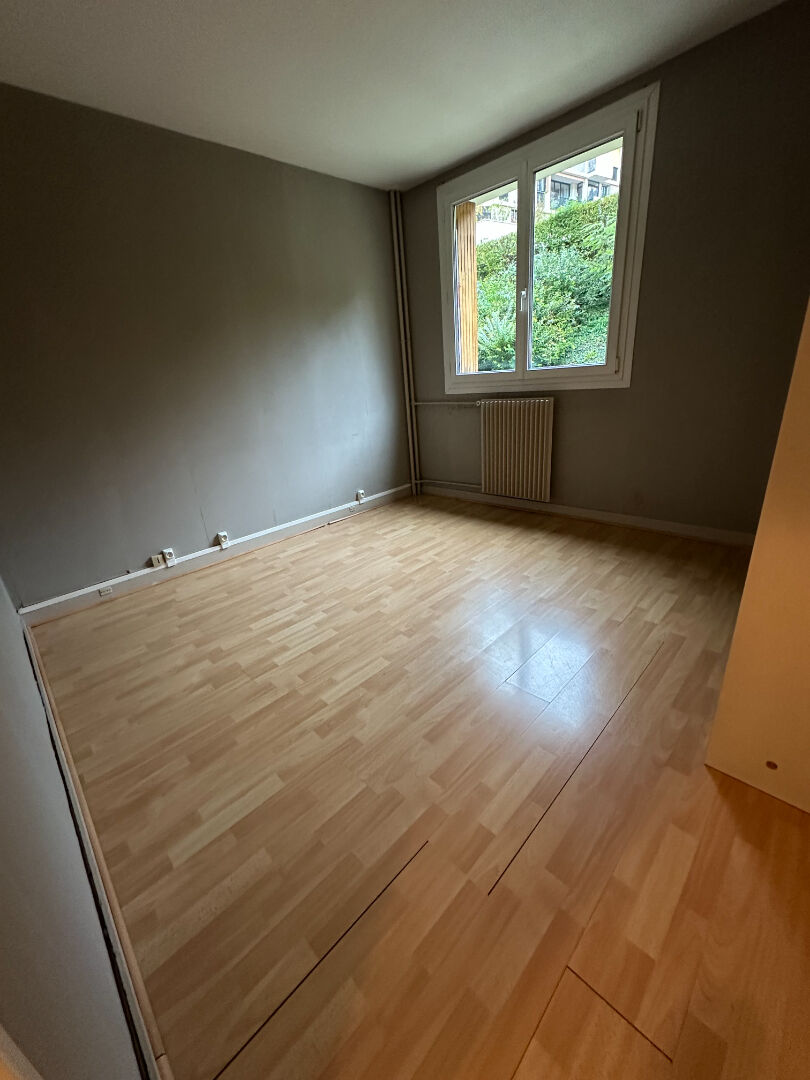 Photo Chaville - Beau 2 pièces de 44 m² avec parking et cave image 6/6