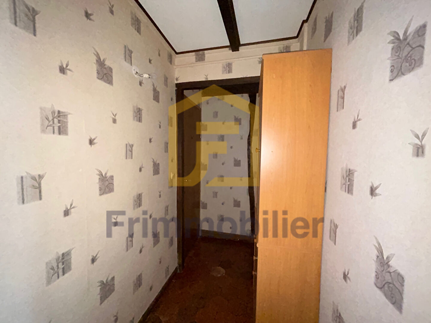 Photo Immeuble ancien, petit appartement 2 pièces idéal pour investissement au Port-Marly image 2/5