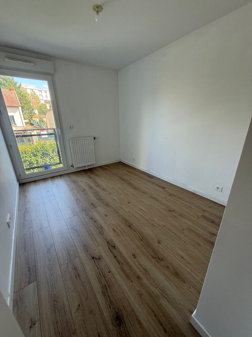 Photo Appartement  3 pièce(s) - SARTROUVILLE image 4/6