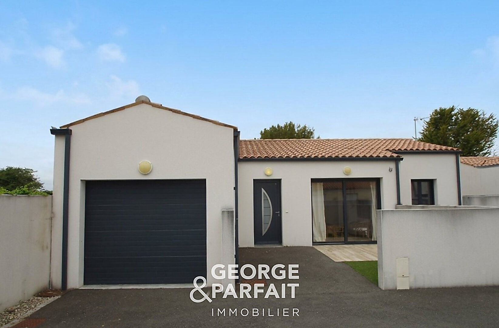 SALLES SUR MER Maison 75.5 m²