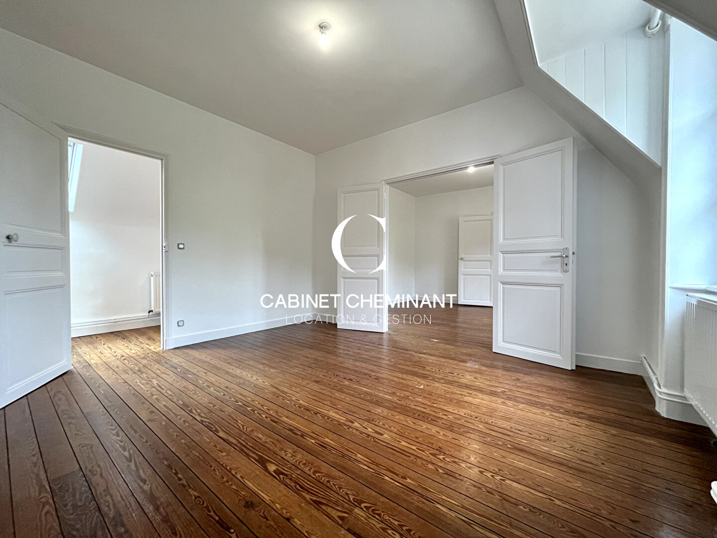 Photo A LOUER A DINARD APPARTEMENT MEUBLÉ T3 DE 74m2 POINTE DU MOULINET image 5/6