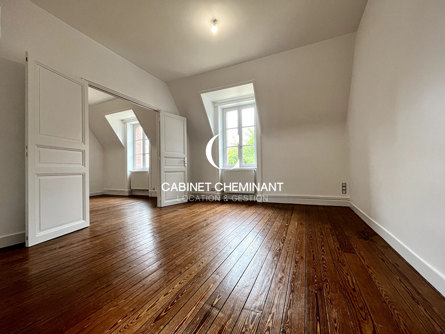 Photo A LOUER A DINARD APPARTEMENT MEUBLÉ T3 DE 74m2 POINTE DU MOULINET image 6/6