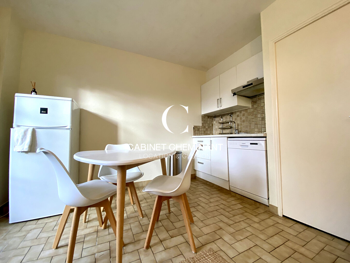 Photo À LOUER À DINARD, APPARTEMENT T2 MEUBLÉ image 3/6