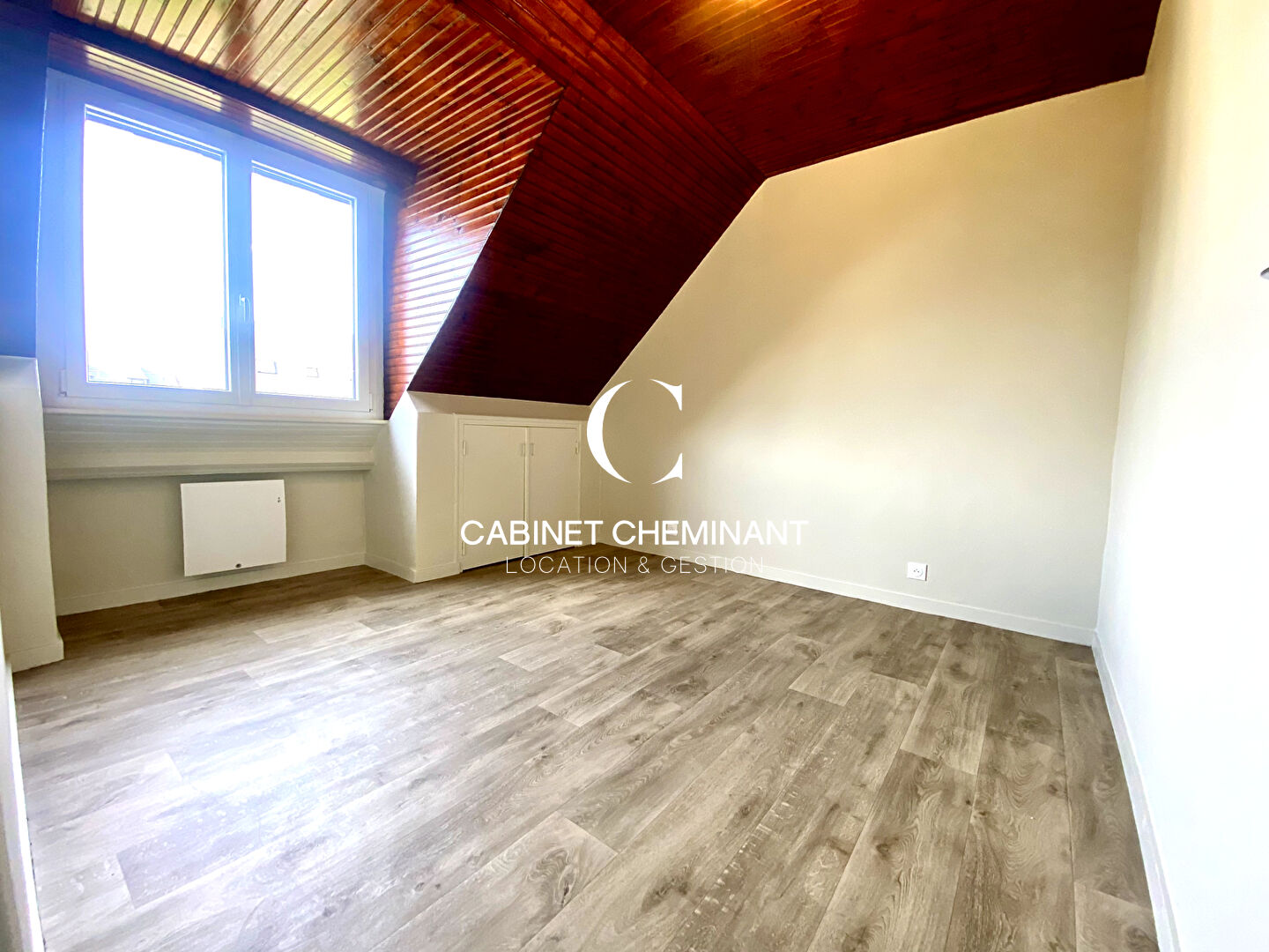 Photo À LOUER À LANCIEUX APPARTEMENT T2 1ER ÉTAGE image 2/5