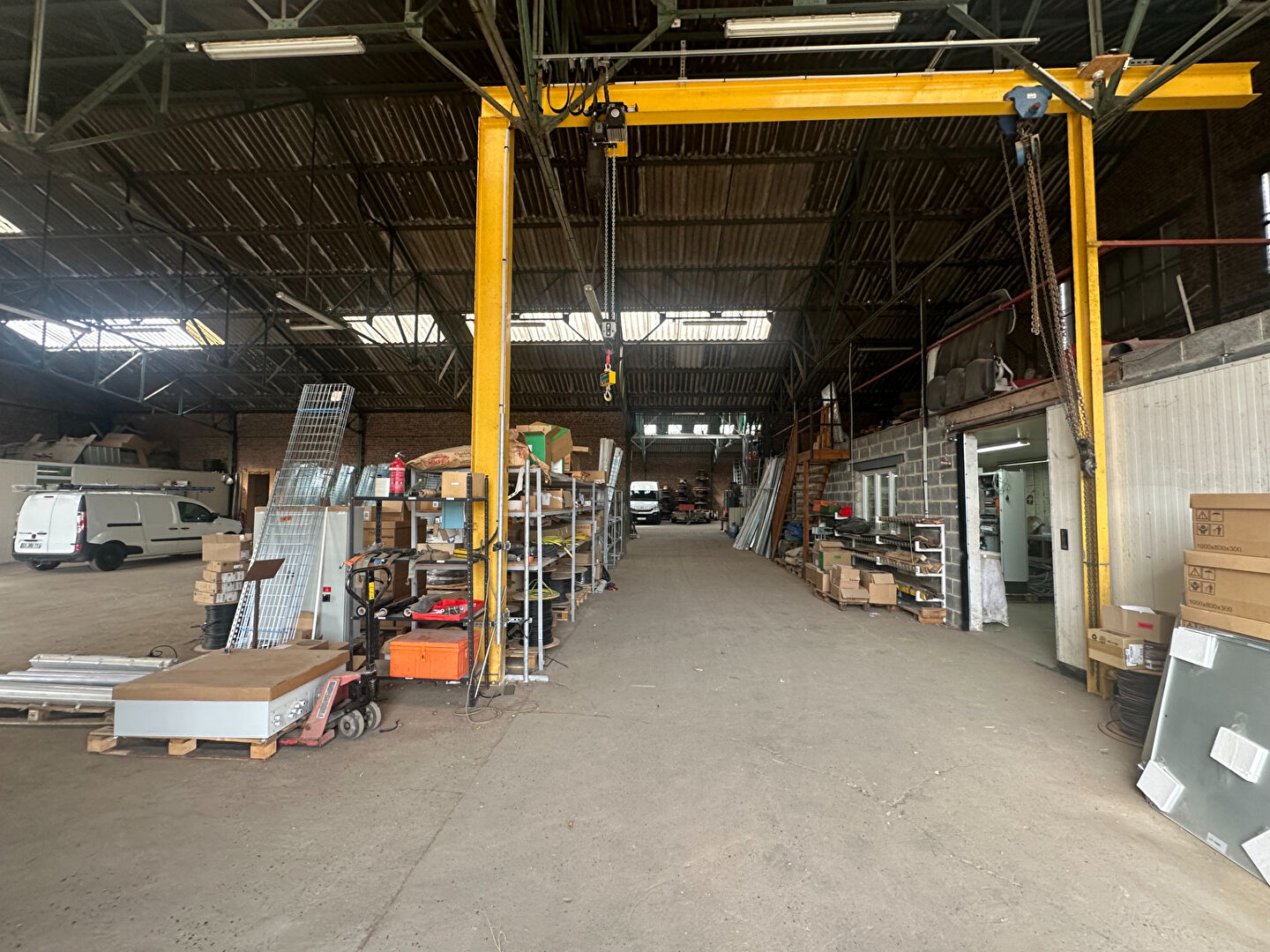 Photo Entrepôt / local industriel  900 m2 image 2/5