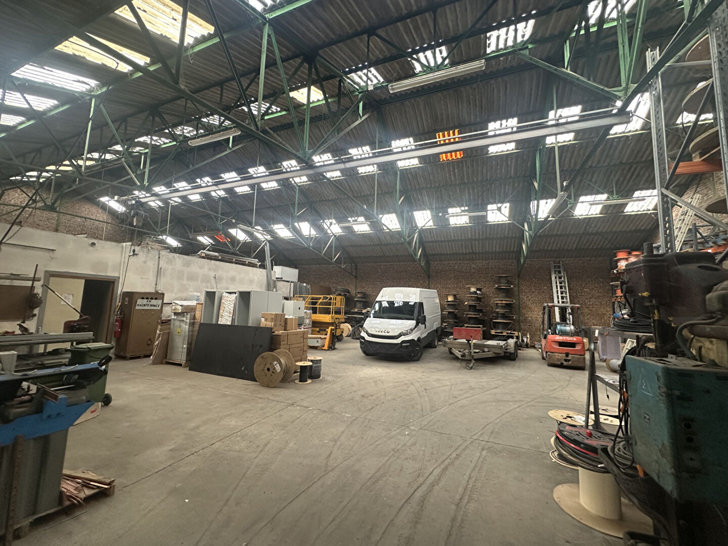 Photo Entrepôt / local industriel  900 m2 image 3/5