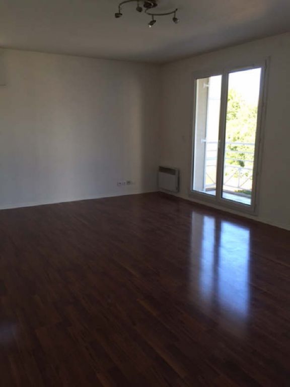 Photo APPARTEMENT TAVERNY - 2 pièce(s) - 46.75 m2 image 3/6