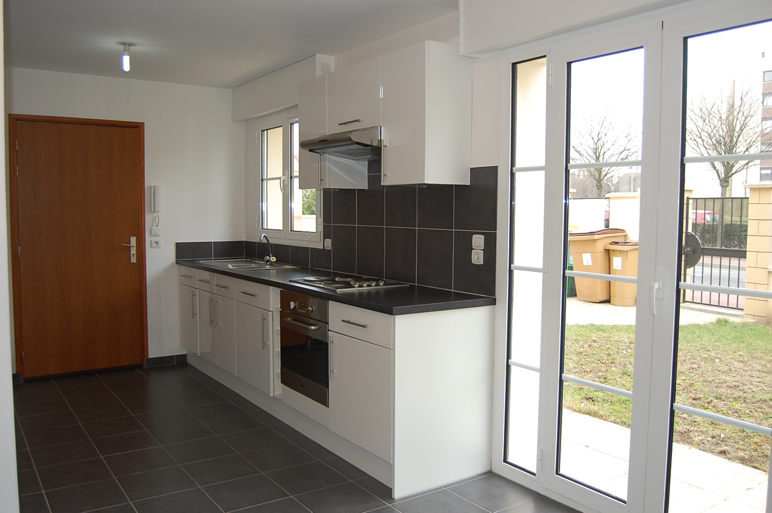 Photo APPARTEMENT LE PLESSIS BOUCHARD - 1 pièce(s) - 28 m2 image 2/6