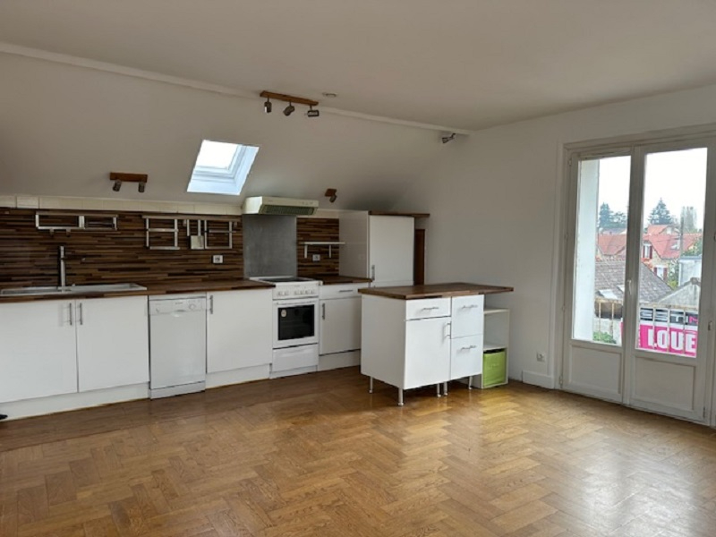APPARTEMENT ST LEU LA FORET - 2 pièce(s) - 38 m2
