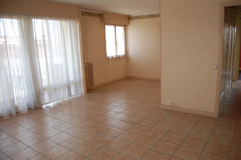 Photo APPARTEMENT LE PLESSIS BOUCHARD - 4 pièce(s) - 70 m2 image 2/6