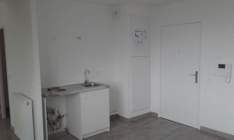 Photo APPARTEMENT ST LEU LA FORET - 1 pièce(s) - 31 m2 image 5/6